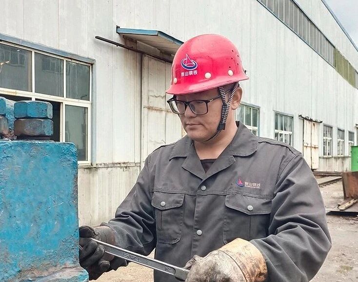 【前锋力量】一丝不苟的设备守护者